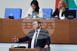 Парламент - заседание - Костадин Ангелов