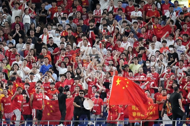 Бившият бразилски национал Оскар напусна Шанхай Порт след осемгодишен престой в китайския клуб