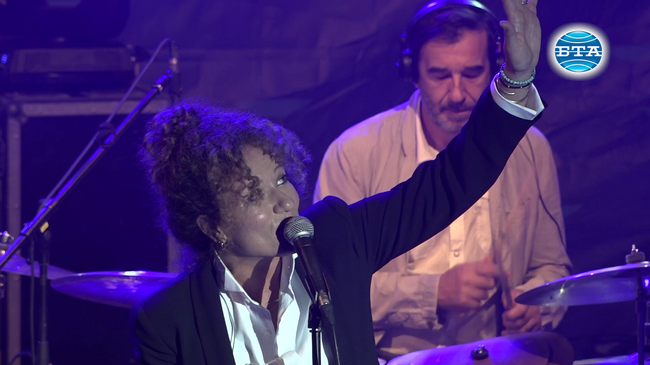 Концерт на Белослава и книга на Цанко Лалев бяха сред акцентите в програмата в осмия ден на „Аполония“