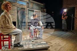 Шумен - театър - "Земята е плоска"