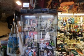 Турция - Измир - исторически пазар Кемералтъ