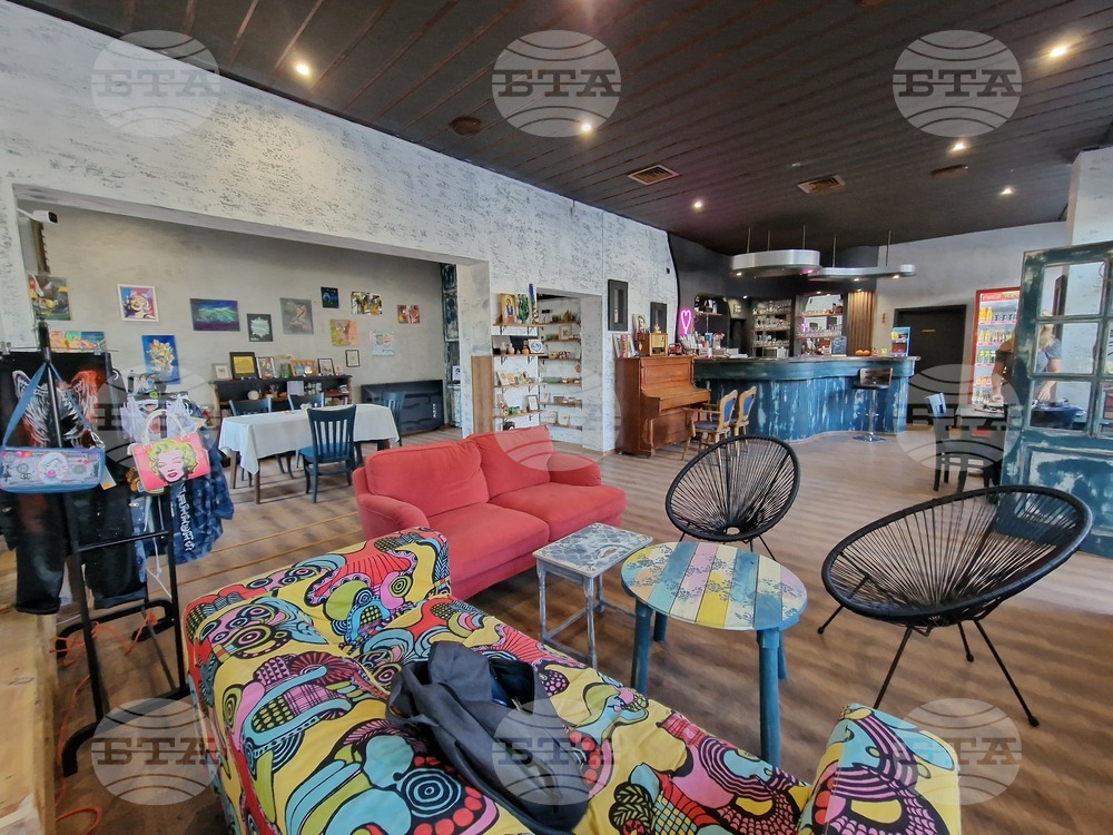 Съвместна проверка на увеселителни заведения е извършена в Перник