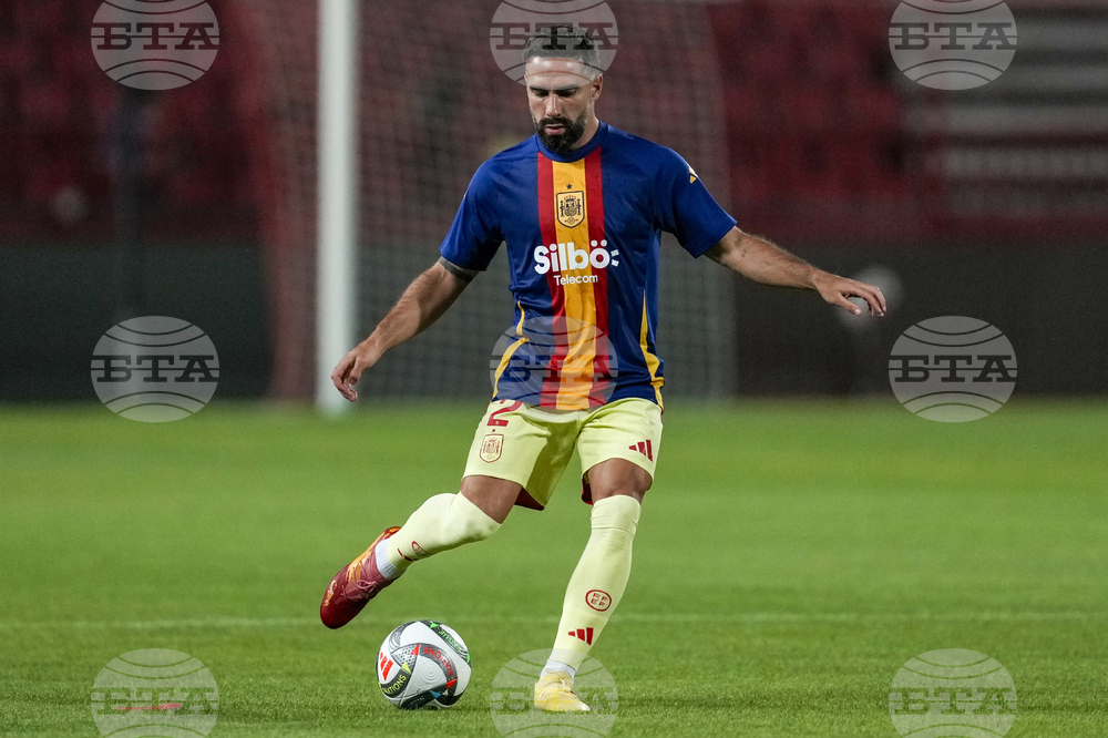 Селекционерът на националния отбор на Испания Луис де ла Фуенте смята, че Дани Карвахал трябва да си върне увереността