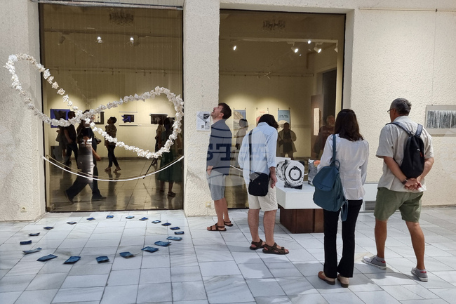 Добрич - „Хартията - същност и намеса“ - изложба