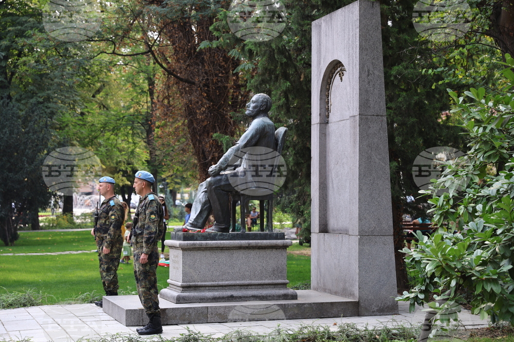 Пловдив - Съединението на България - честване - паметник на Захари Стоянов