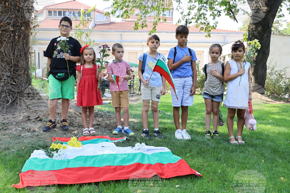 Пловдив - Съединението на България - честване - паметник на Захари Стоянов