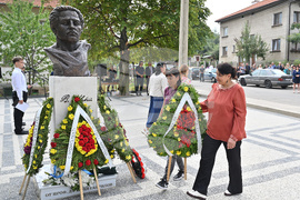 Чипровци - паметник на Васил Левски
