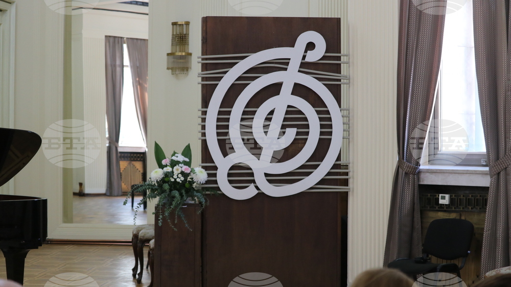 Добрич - „Надежди, таланти, майстори“ - конкурс