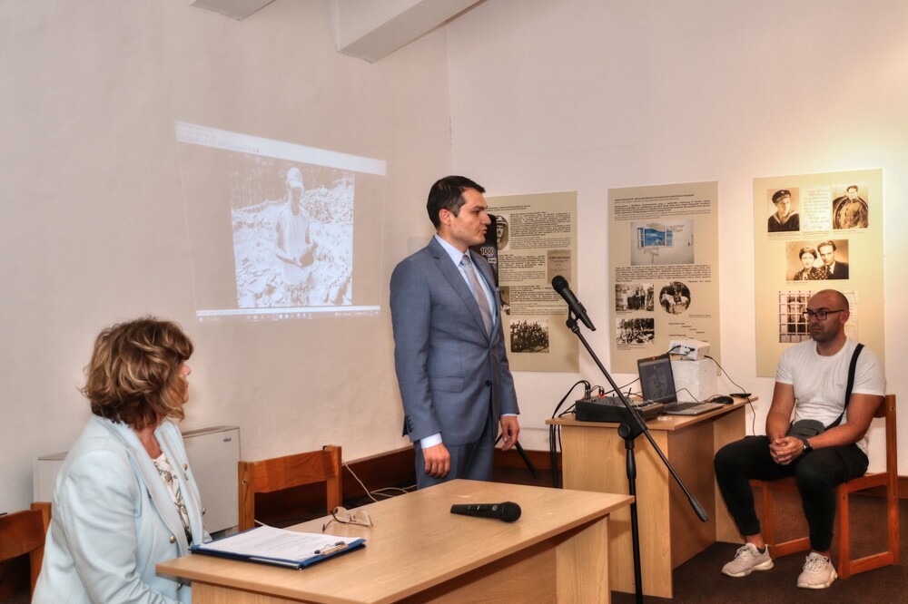 Община Банско: Честването на Съединението в Банско започна с Международния форум"Банско - Портал във времето"