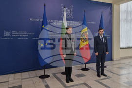Молдова - Теодора Генчовска - Нику Попеску - среща