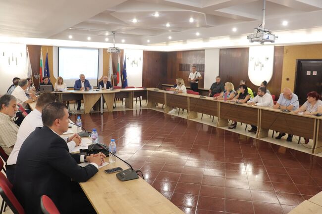 Областна администрация Русе: Милена Хинкова оглави РИК – Русе, Стела Стоилова от ГЕРБ-СДС става секретар