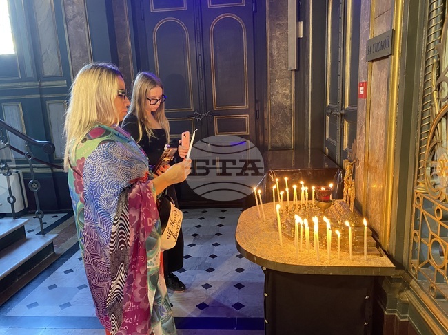 Турция - Желязна църква „Свети Стефан“ - Ден на Съединението на България - посетители