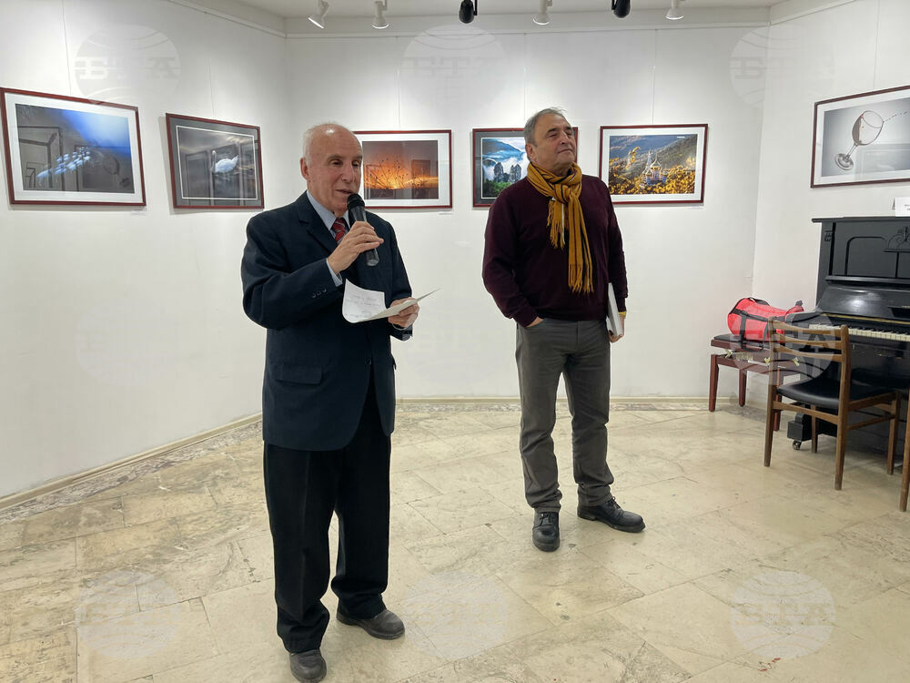 Петият салон на фотографията в Казанлък отвори врати