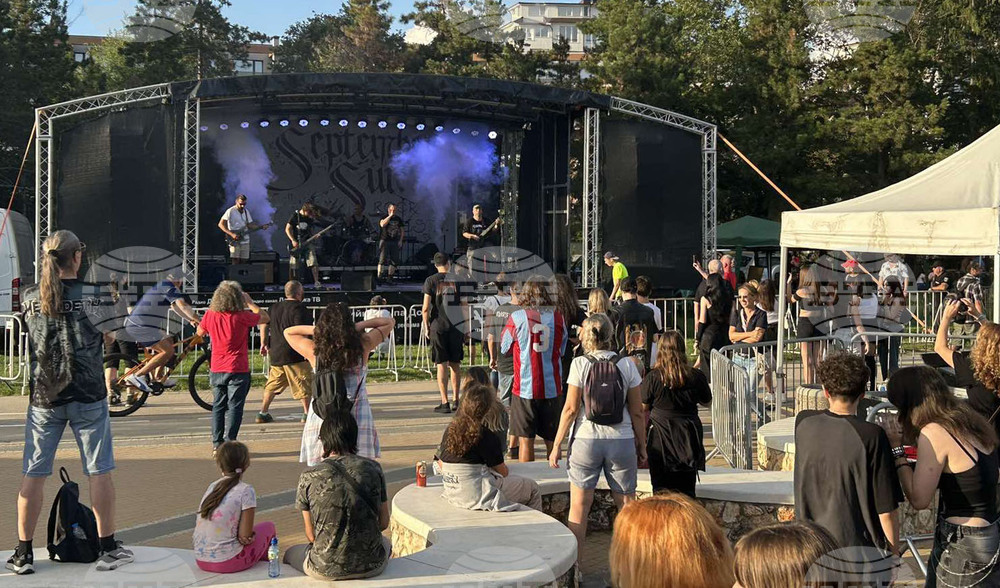 Добрич - "September Sun" - рок музика