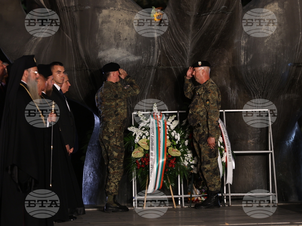 Пловдив - Съединение на България - годишнина - тържествена заря-проверка