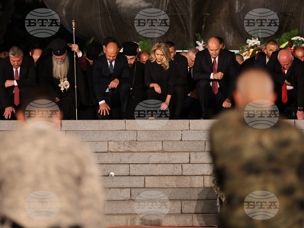 Пловдив - Съединение на България - годишнина - тържествена заря-проверка