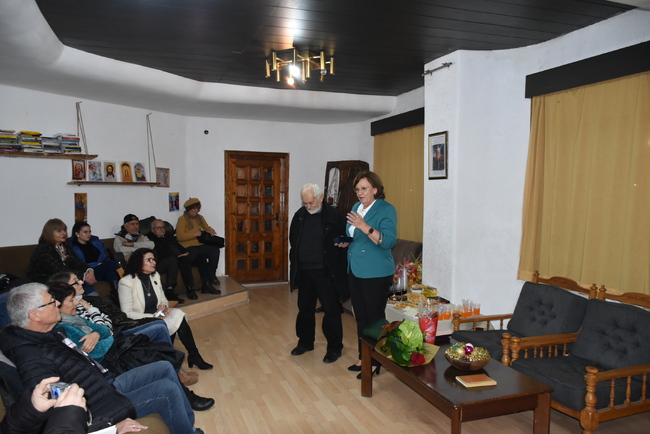 Кметът на Ловеч поздрави лично писателя Младен Стоянов за 70-годишнния му юбилей