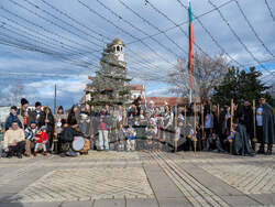 Снимка: Община Елин Пелин - Коледарска дружина от 25 декември 2021 г. Фотограф: Николай Миндов