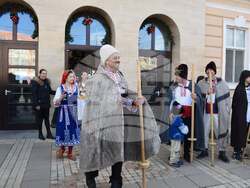 Снимка: Община Елин Пелин - Коледарска дружина от 25 декември 2021 г. Фотограф: Николай Миндов