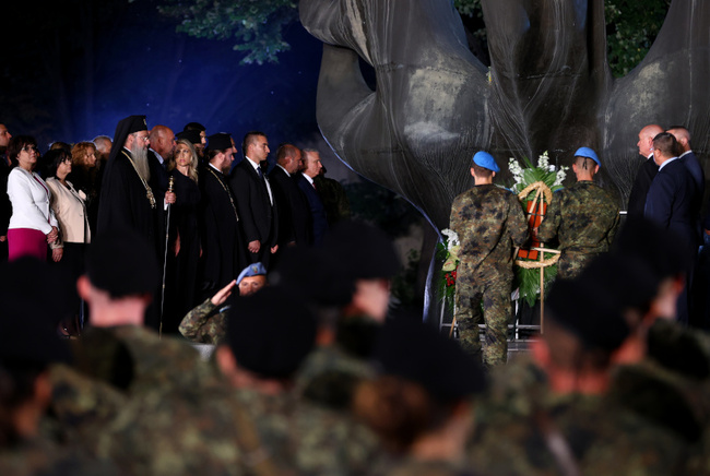 Председателят на парламента Рая Назарян и народни представители присъстваха на тържественото отбелязване на Деня на Съединението на Княжество България и Източна Румелия в Пловдив