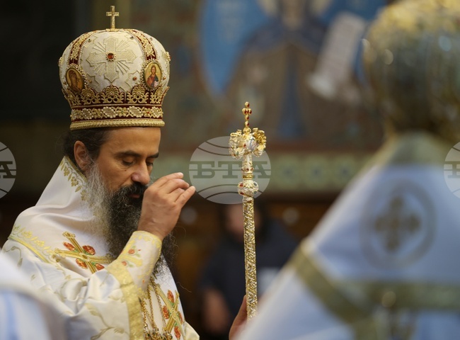 Катедрален храм "Св. великомъченица Неделя" - архиерейска заупокойна света литургия - патриарх Неофит