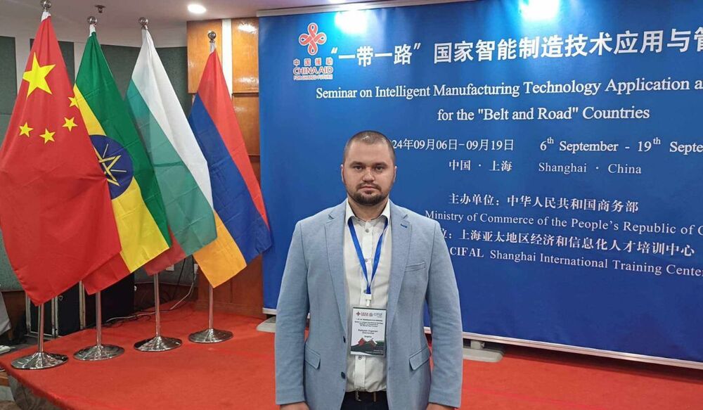 Общинският съветник от „Възраждане“ Радослав Червенков от Китай