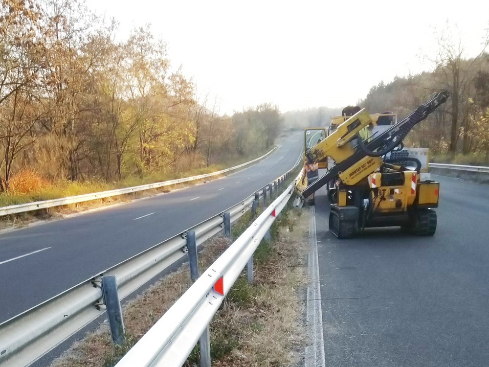 АПИ: Подменени са повредени ограничителни системи по път I-5 Кърджали - ГКПП „Маказа“