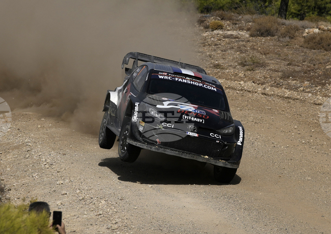 Себастиен Ожие с "Тойота" остава начело в Рали Монте Карло след съботния етап