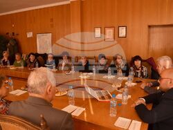 Кметът Денчо Бояджиев и заместник-кметът Добрин Добрев се срещнаха с председателите на пенсионерски клубове в Община Разград 