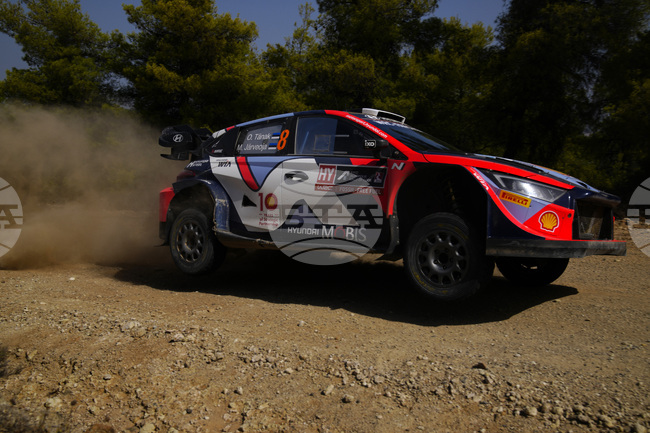 От Тенак поведе в Рали Саудитска Арабия