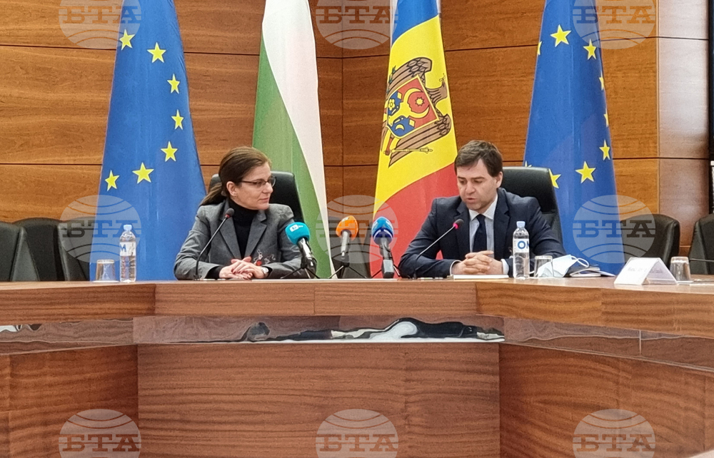 Молдова - Теодора Генчовска - Нику Попеску - среща