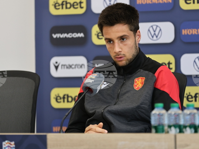 Илия Груев бе титуляр при драматична победа на Лийдс