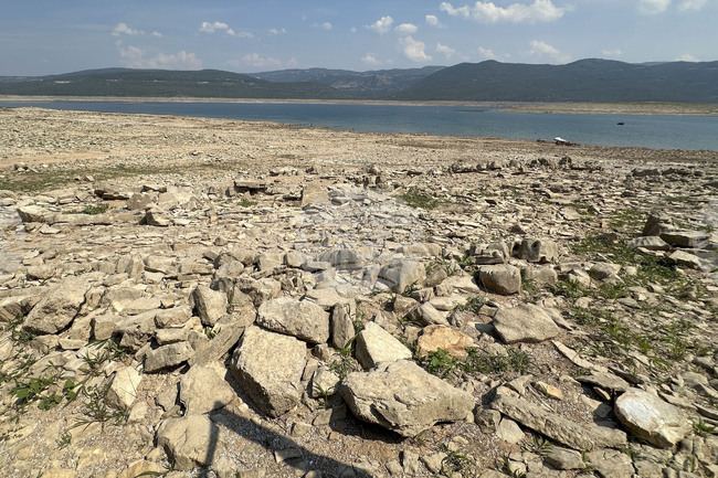 Средното ниво на язовирите в Турция спадна до 42,2 процента през август, съобщиха турските власти 