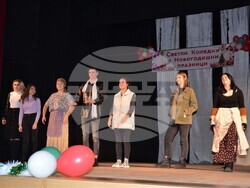 Община Видин: Гимназията с преподаване на чужди езици представи коледен спектакъл