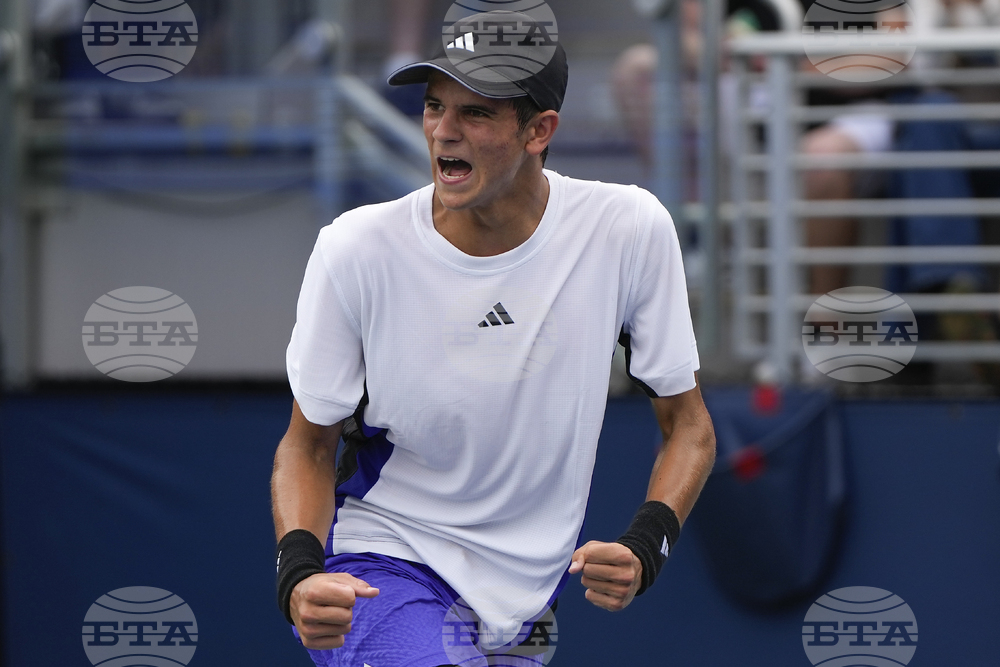 Рафаел Ходар изненада водача в схемата на турнира „Следващата генерация“ на АТП след четири спасени мачбола