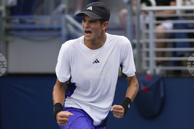 Рафаел Ходар изненада водача в схемата на турнира „Следващата генерация“ на АТП след четири спасени мачбола