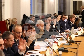 Парламент - Комисия по бюджет и финанси - заседание