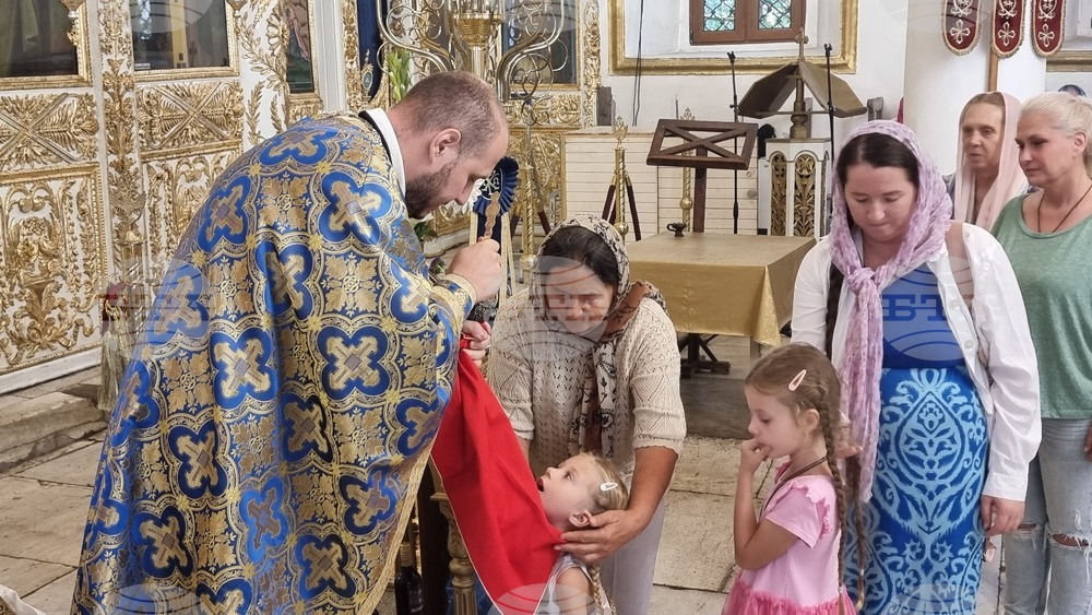 Хасково - Рождество Богородично - литургия