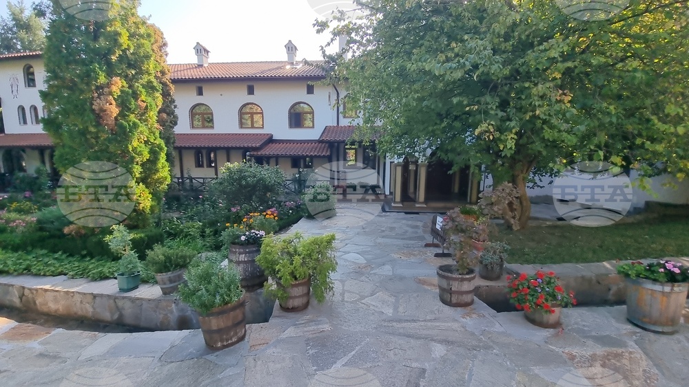 Врачешки манастир - Рождество на Пресвета Богородица - литургия