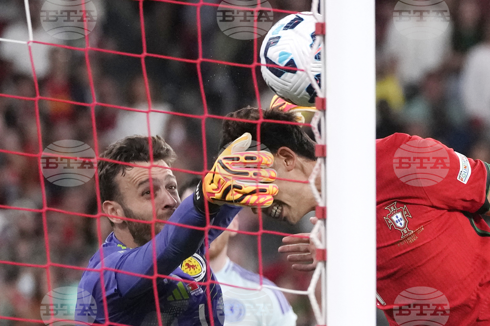 Нотингам Форест подписа с вратаря на Норич Гън