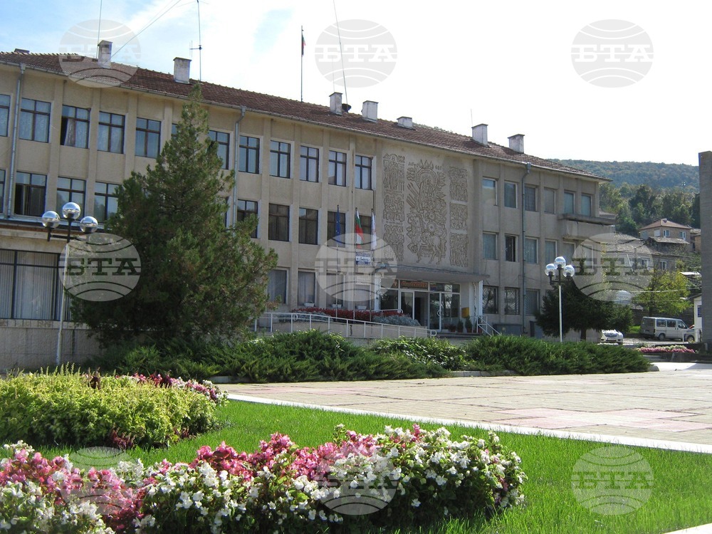 Община Опака получи държавен имот