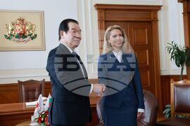 Фукуширо Нукага - Рая Назарян - среща