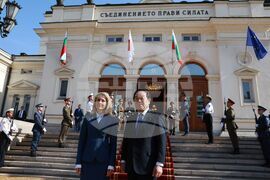 Фукуширо Нукага - Рая Назарян - среща