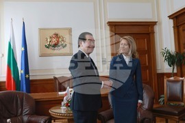 Фукуширо Нукага - Рая Назарян - среща