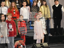 Снимка: Община Ловеч - Коледен концерт на "Пееща дъга" и Музикалната школа при Ловчанско читалище