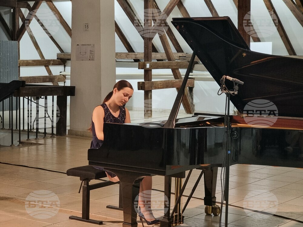 Austrian Ambassador Opens International Symposium on Music of Danube Countries in Varna