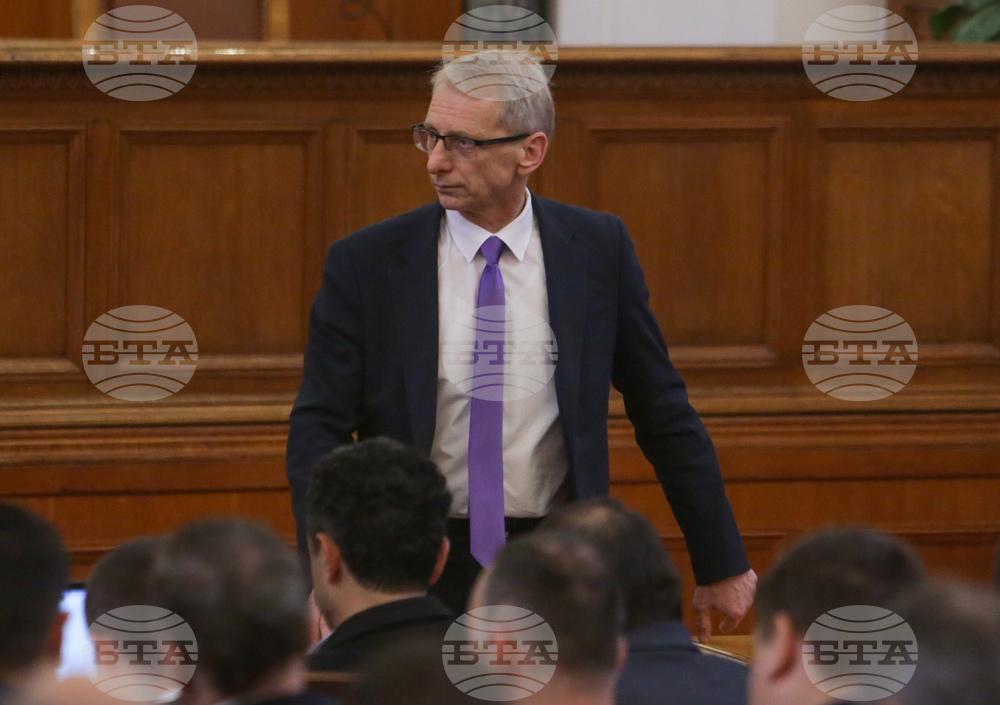 Парламент - заседание - Николай Денков
