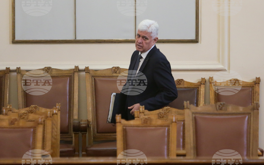 Парламент - заседание - Димитър Стоянов