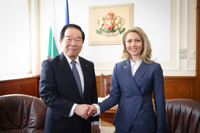 Ролята на парламентарния диалог за укрепването и разширяването на отношенията между България и Япония обсъдиха председателите на парламентите на двете страни Рая Назарян и Фукуширо Нукага