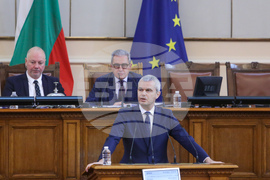 Парламент - заседание - Костадин Костадинов